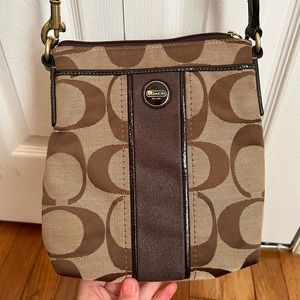 Crossbody Coach purse